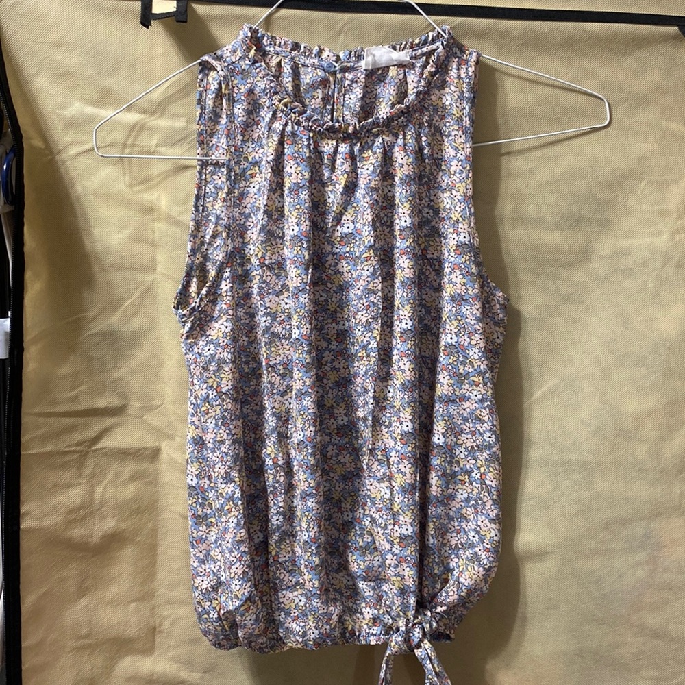 Women’s floral, tie waist tank top